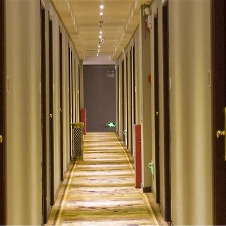 Lu Jiang Tian Yue Hotel Guangzhou Exterior photo